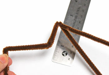 Chenille Wire Reindeer step 4 make 3rd bend and twist together