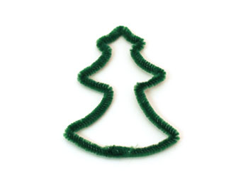 Easy Christmas Crafts Chenille Stem Christmas Tree step 9 curve the tree shape