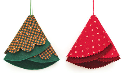 Easy Christmas Crafts Folded Felt and Fabric Christmas Tree red and green versions side by side