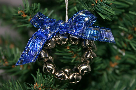 Easy Christmas Crafts Jingle Bell Wreath blue and silver on Christmas tree