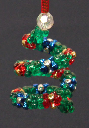 Easy Christmas Crafts Spiral Beaded Christmas Ornament made with tri beads