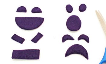Easy Felt Crafts Emoti-Pumpkin step 22 sew pieces together