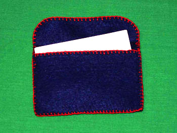 Easy felt crafts busines card holder with business cards