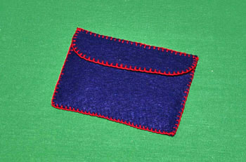Easy felt crafts business card holder closed all cards