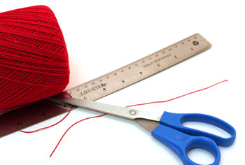 Easy felt crafts fringed felt heart step 11 cut yarn