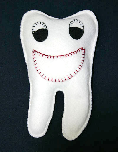 Easy felt crafts tooth pillow finished