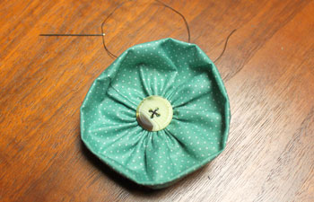 Fabric Flower Ornament step 9 finish button