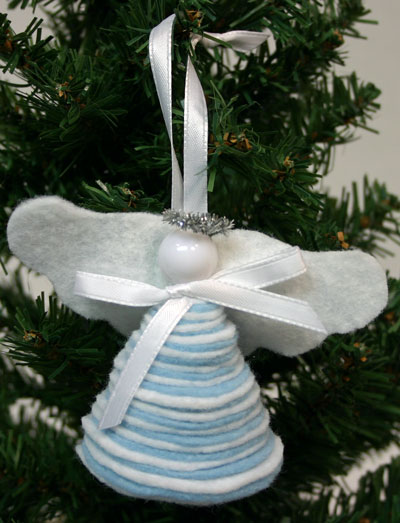 Easy Angel Crafts - Felt Circles Angel - finished and hanging on tree
