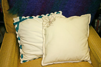 Frugal fun crafts - napkin pillow - two in chair