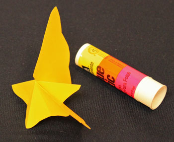 Easy Angel Crafts Paper-Star-Angel-Ornament-Pattern Step 8 add wings