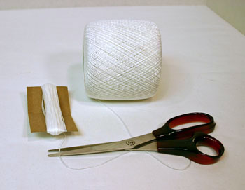 Easy Angel Crafts - Yarn Angel - Wrap yarn around card stock
