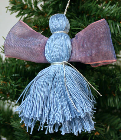 Easy Angel Crafts - Yarn Angel - Blue and silver