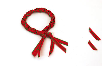 Braided ribbon wreath ornament step 8 trim ribbon ends