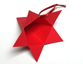 Five-point paper cone star step 10 make hanging loop