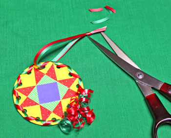Paper Quilt Patch Ornament step 17 form hanging loop
