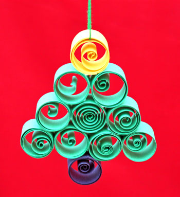Quilled Paper Christmas Tree Ornament step 10 hang to display