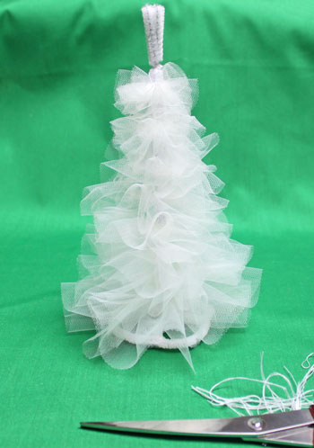 Tulle and Chenille Christmas Tree step 10 distribute layers
