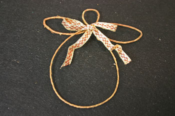 Easy Angel Crafts - Wire Angel - tie bow in ribbon